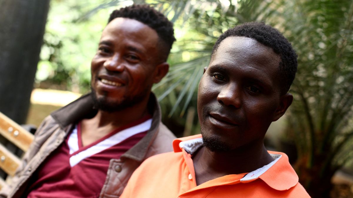 Čtyři Nigerijci pluli tajně na kormidle nákladní lodi do Evropy. Po dvou týdnech je zachránila brazilská policie